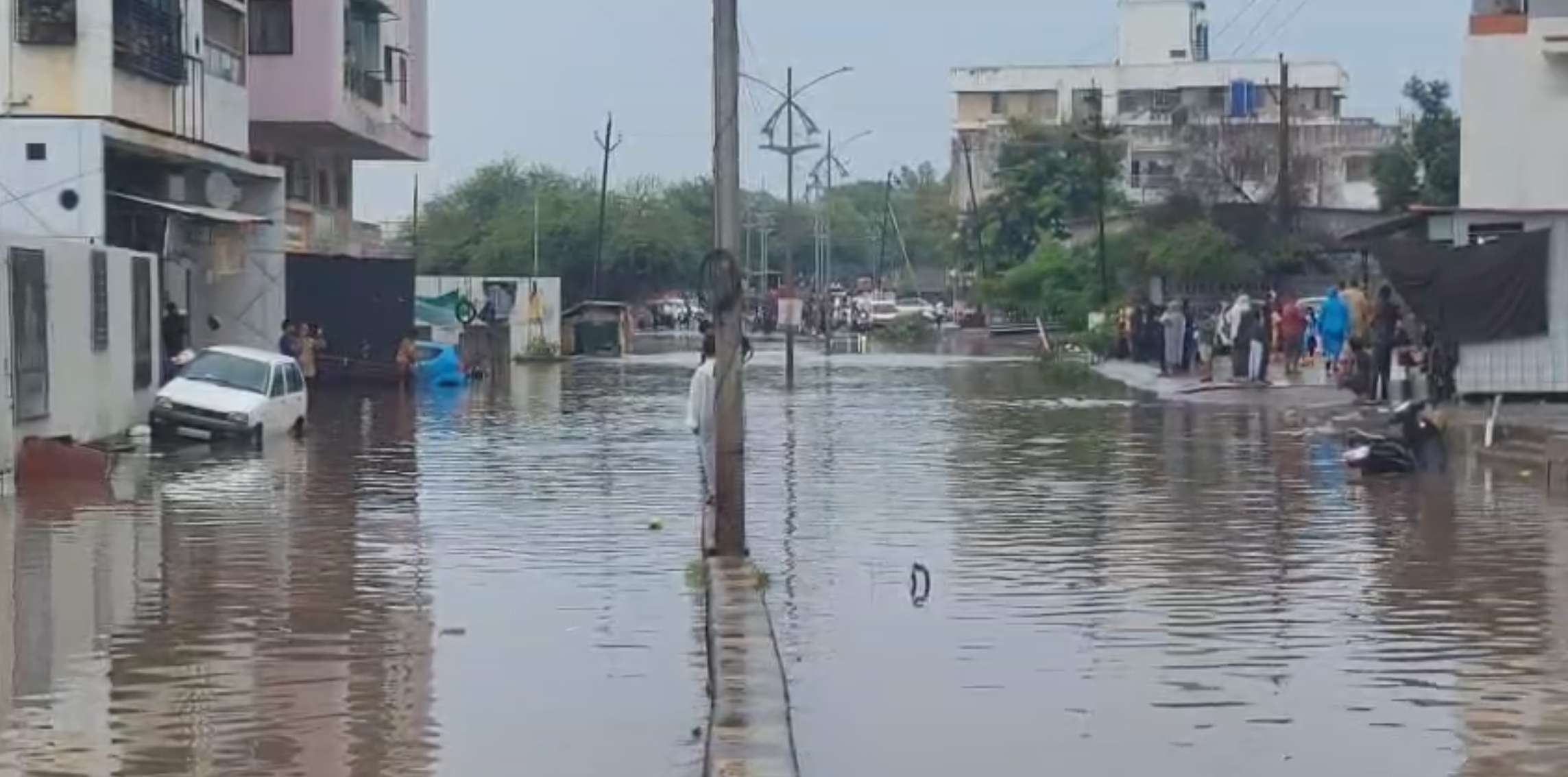 वडाळा ते जीएम सिटी मार्गावर पाणी साचले; वाहनचालकांची गैरसोय