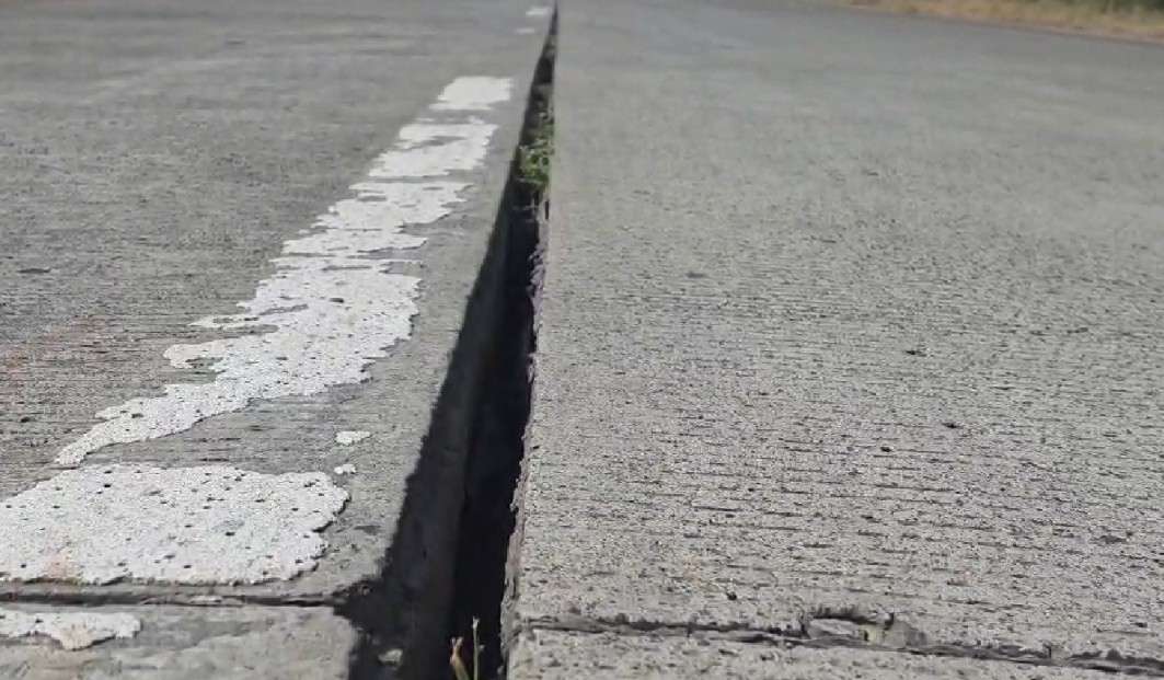 बीडमधील महामार्गांची दुरवस्था; ८७८ कोटींच्या रस्त्यावर भेगा, पाच भाविकांचा अपघातात मृत्यू