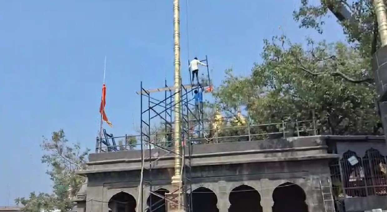 सिंहस्थापूर्वीच  रामकुंड परिसरात चोरी; नव्याने उभारलेल्या ध्वजस्तंभांवरील पितळी वस्तू लंपास