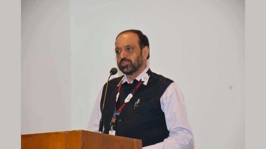 “नितेश राणेंवर बोलणं म्हणजे तोंड खराब करून घेणं”; विनोद घोसाळकरांची टीका